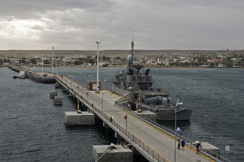 20071209 161640 D200 3700x2550.jpg - Wharf at Puerto Madryn, Argentina